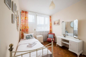 Old Town 3-Bedroom Apartment